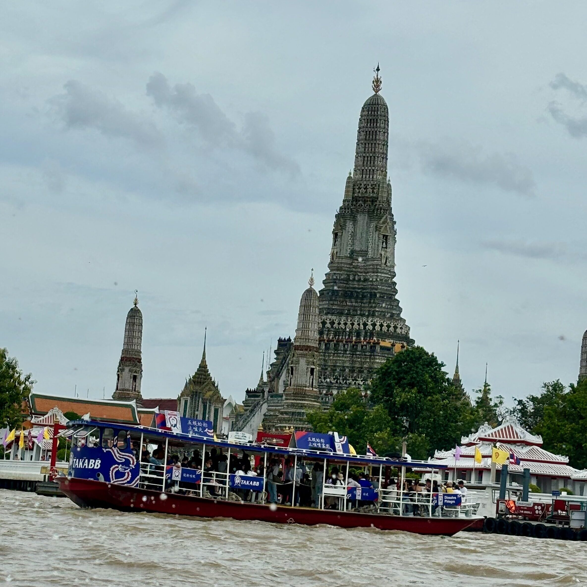 船から見たワット・アルン